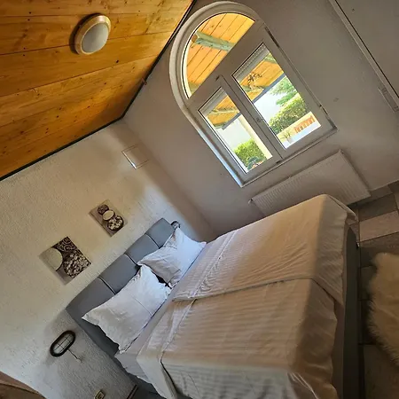 Apartmani Sanja Klenovica Exterior photo