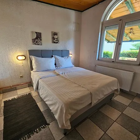 Apartmani Sanja Klenovica Exterior photo
