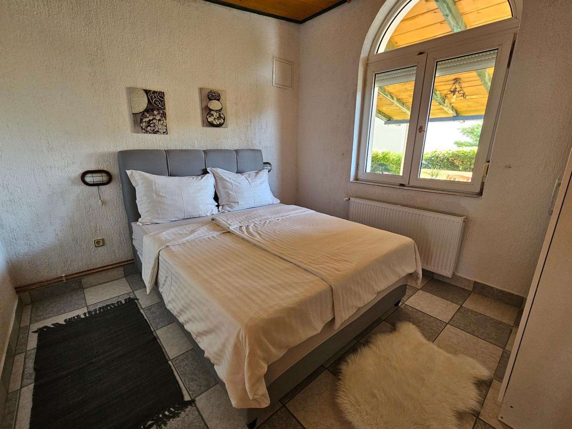 Sanja Apartment *